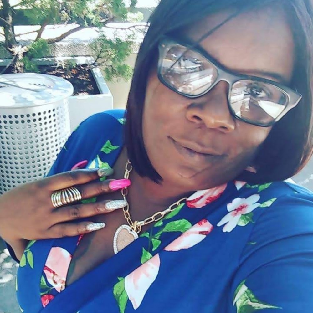 Meet your Posher, Authentic